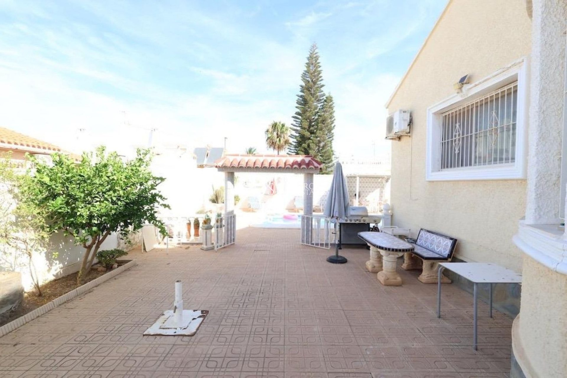 Resale - Villa -
Torrevieja - Torrevieja Centro