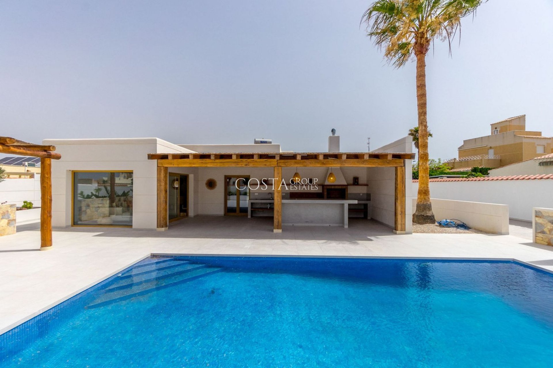 Resale - Villa -
Torrevieja - Torrevieja Centro