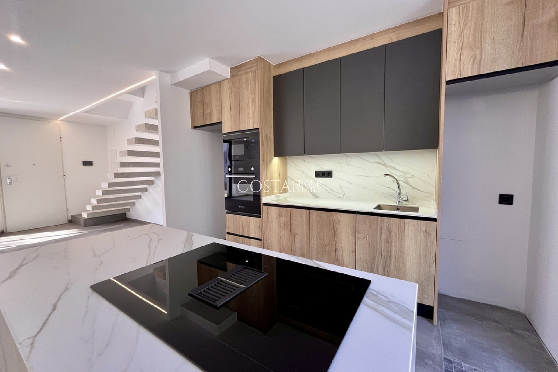 Resale - Villa -
Torrevieja - Torrevieja Centro