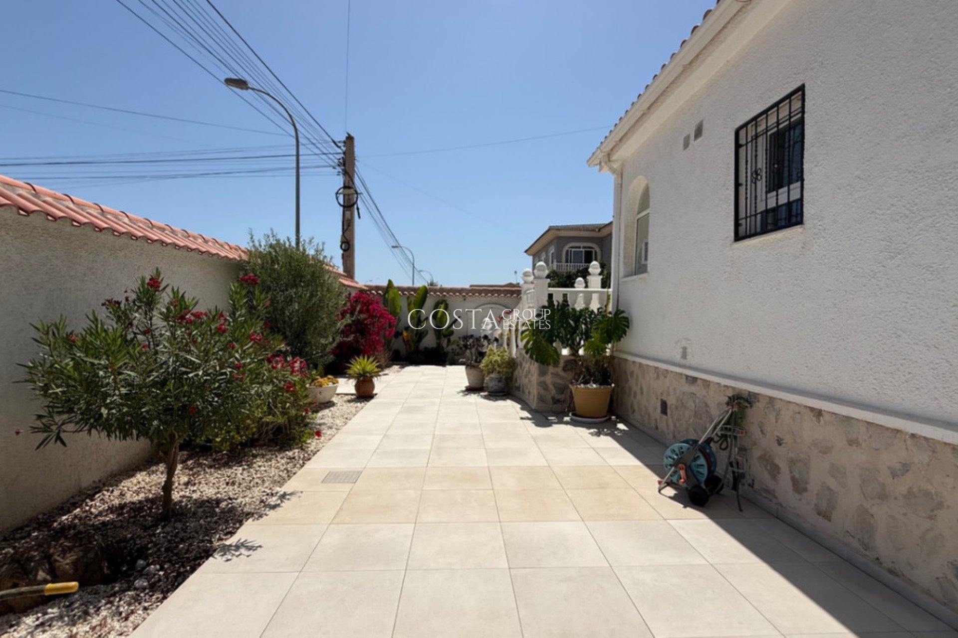 Resale - Villa -
Torrevieja - Torrevieja Centro