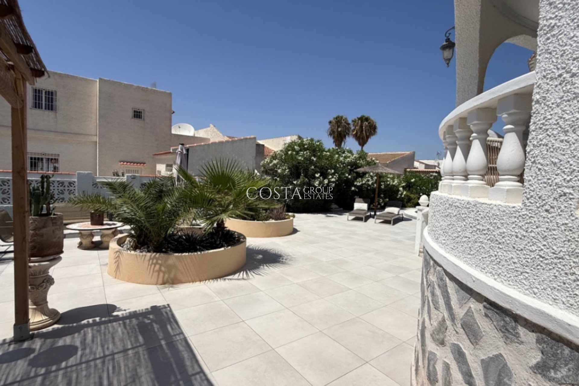 Resale - Villa -
Torrevieja - Torrevieja Centro