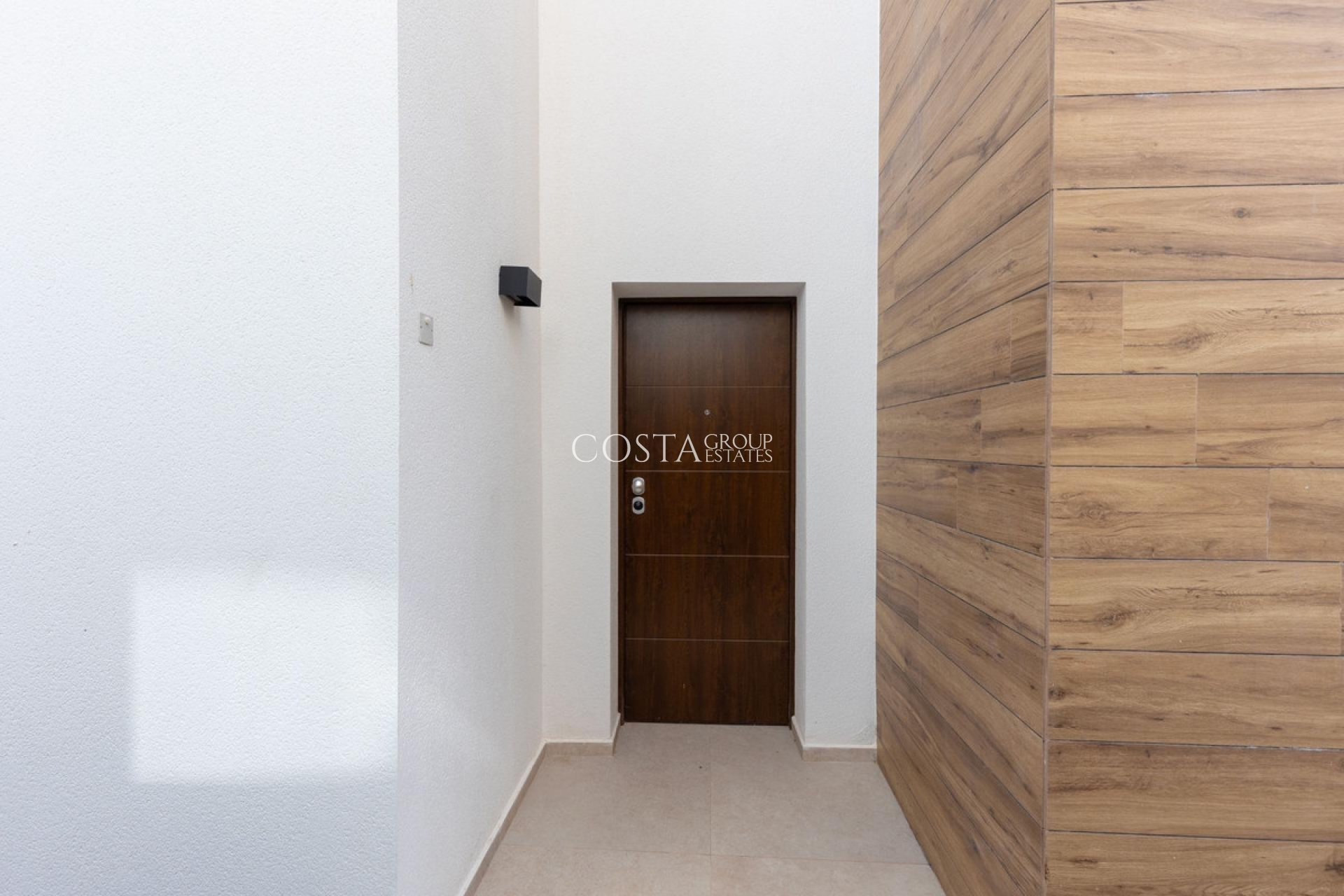 Resale - Villa -
Torrevieja - Torrevieja Centro