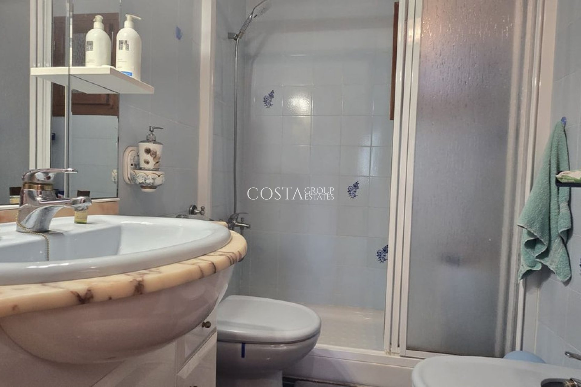 Resale - Villa -
Torrevieja - Torrevieja Centro