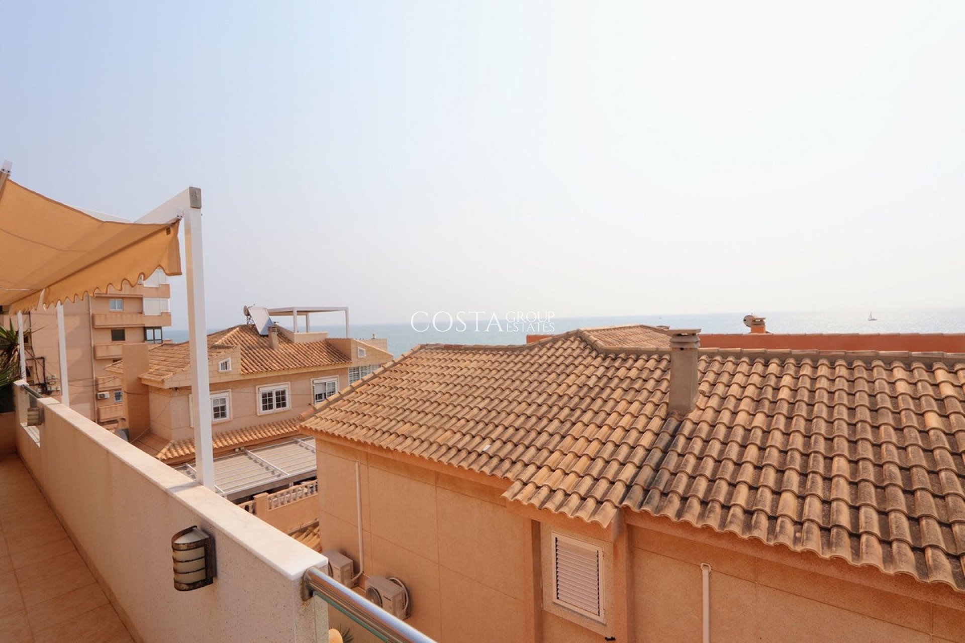 Resale - Villa -
Torrevieja - Torrevieja Centro