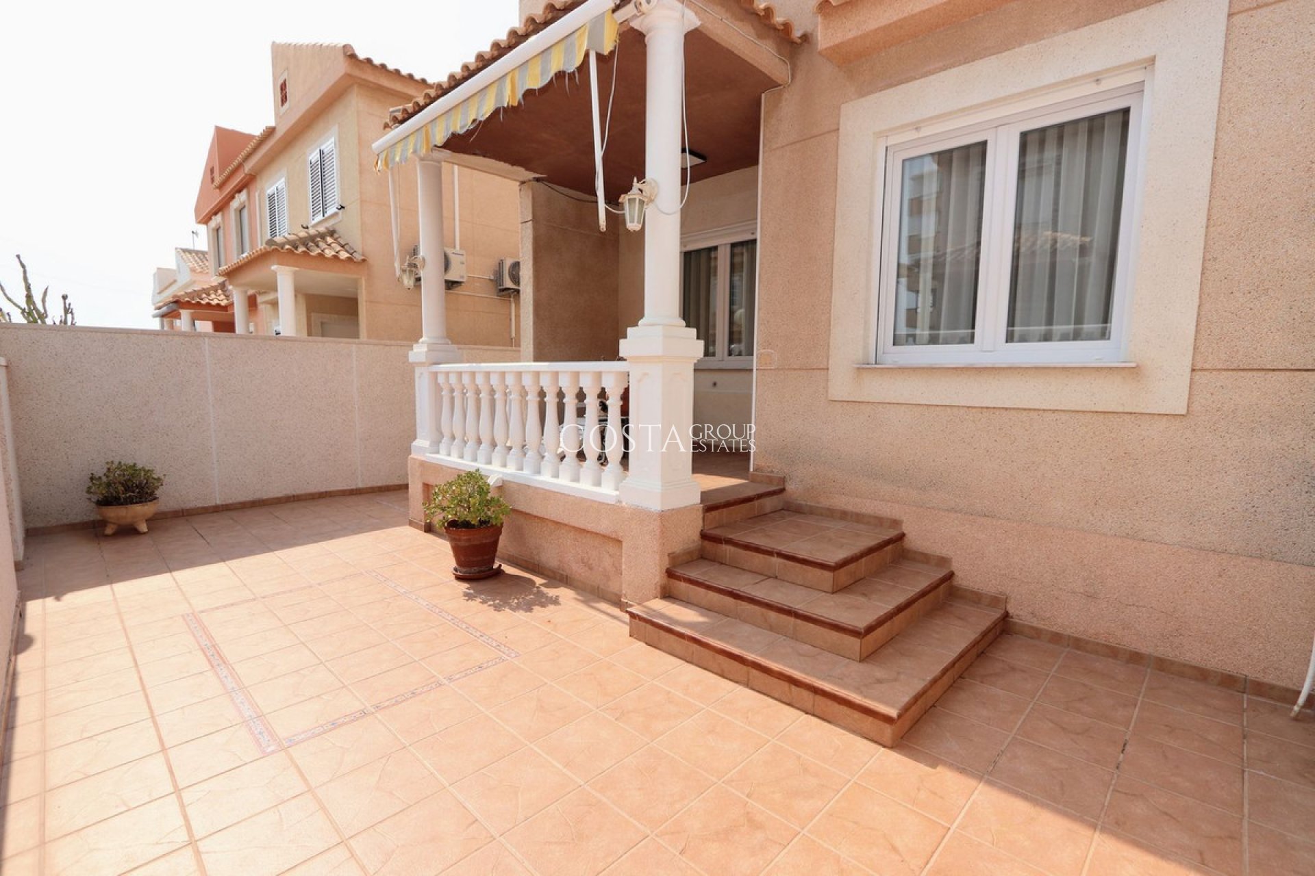 Resale - Villa -
Torrevieja - Torrevieja Centro