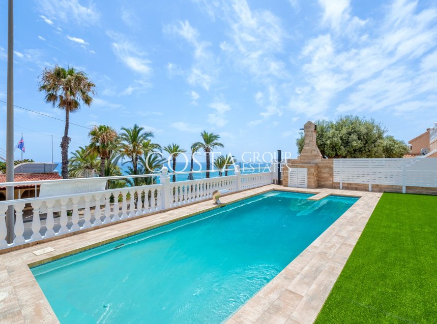 Resale - Villa -
Torrevieja