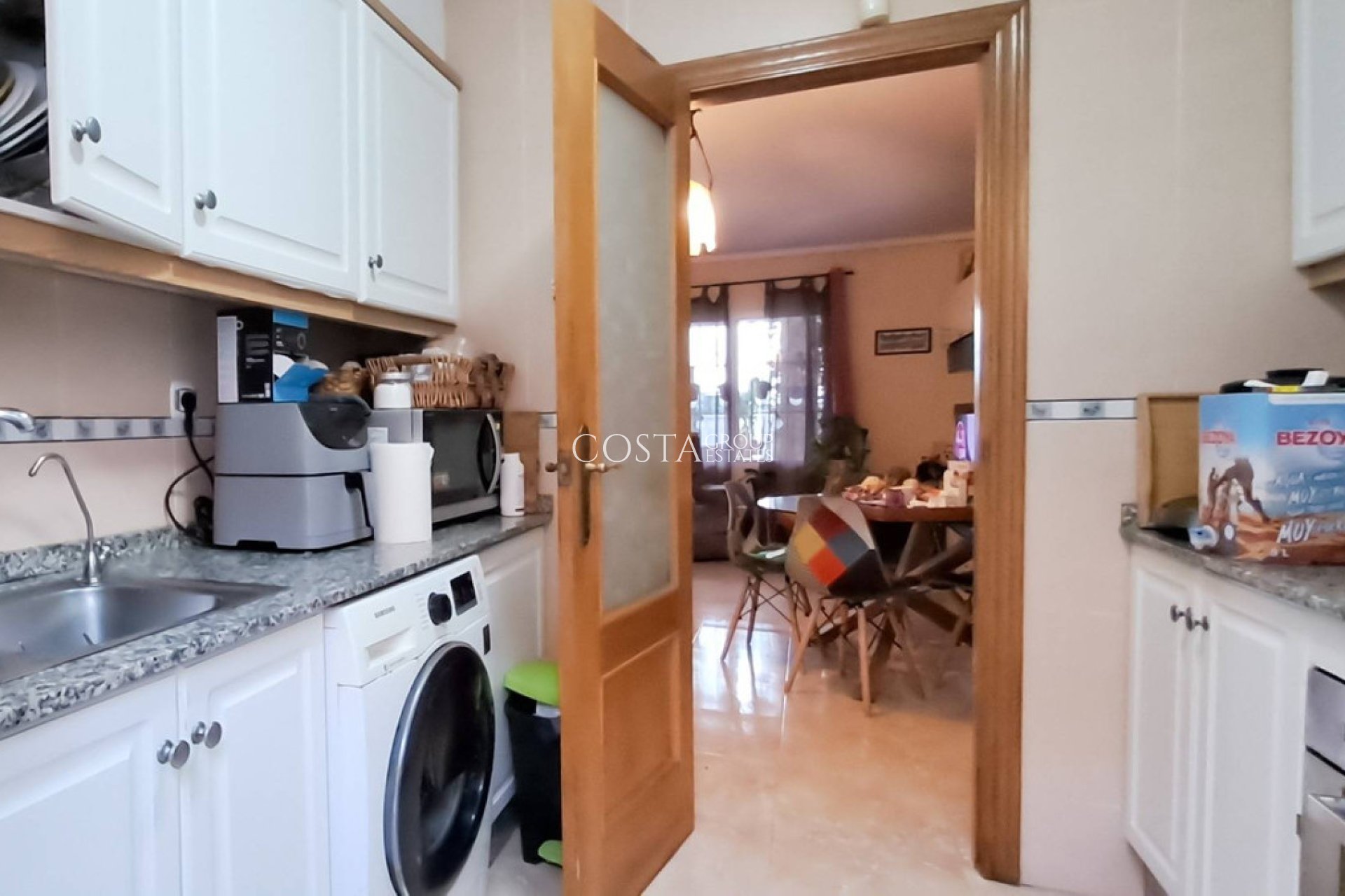 Resale - Villa -
Torrevieja