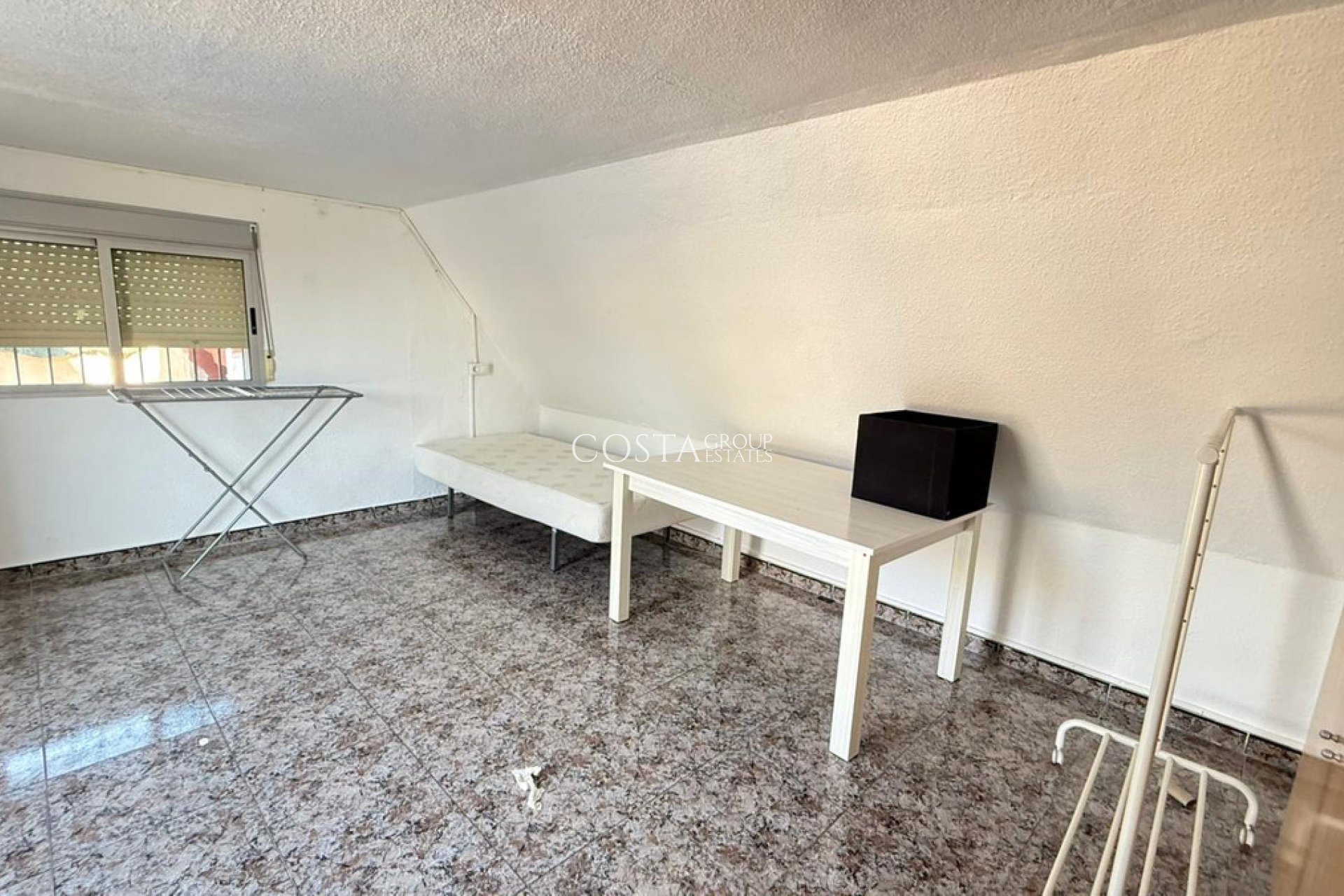 Resale - Villa -
Torrevieja