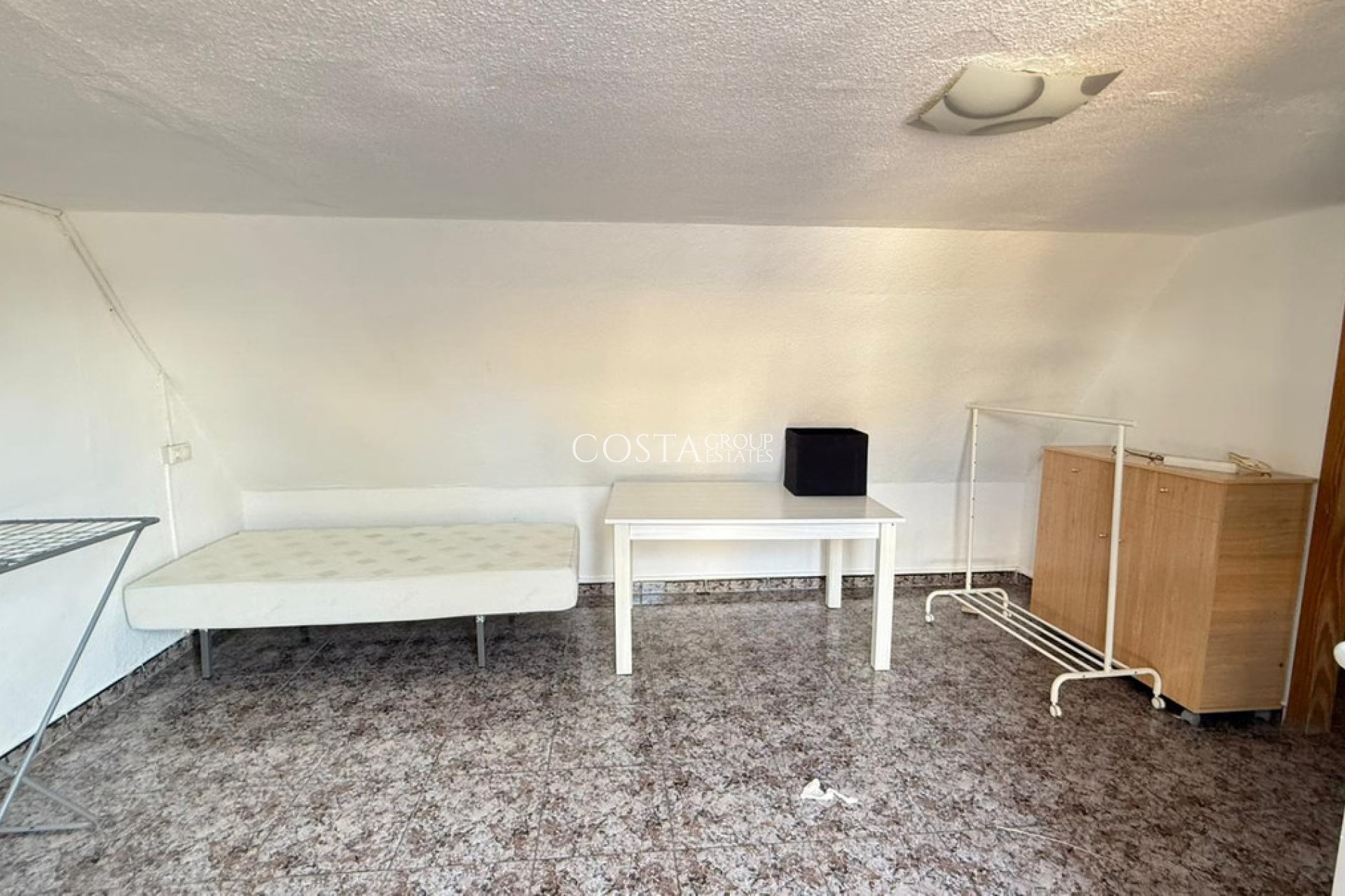 Resale - Villa -
Torrevieja