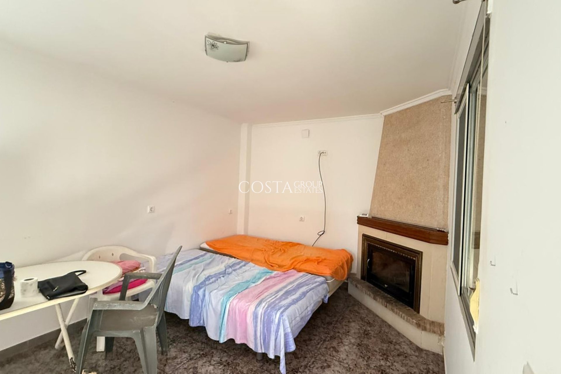 Resale - Villa -
Torrevieja