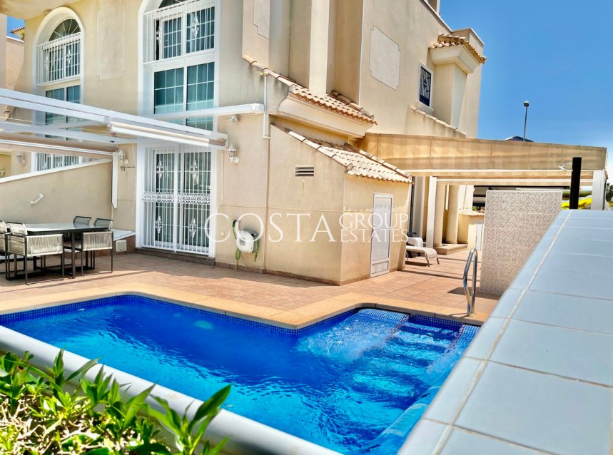 Resale - Villa -
Urbanización El Raso