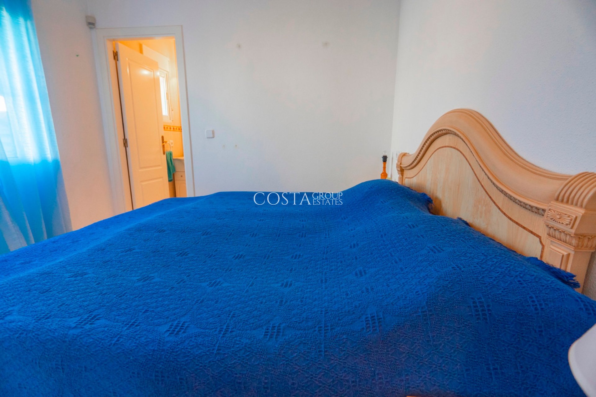 Resale - Villa -
Urbanización El Raso