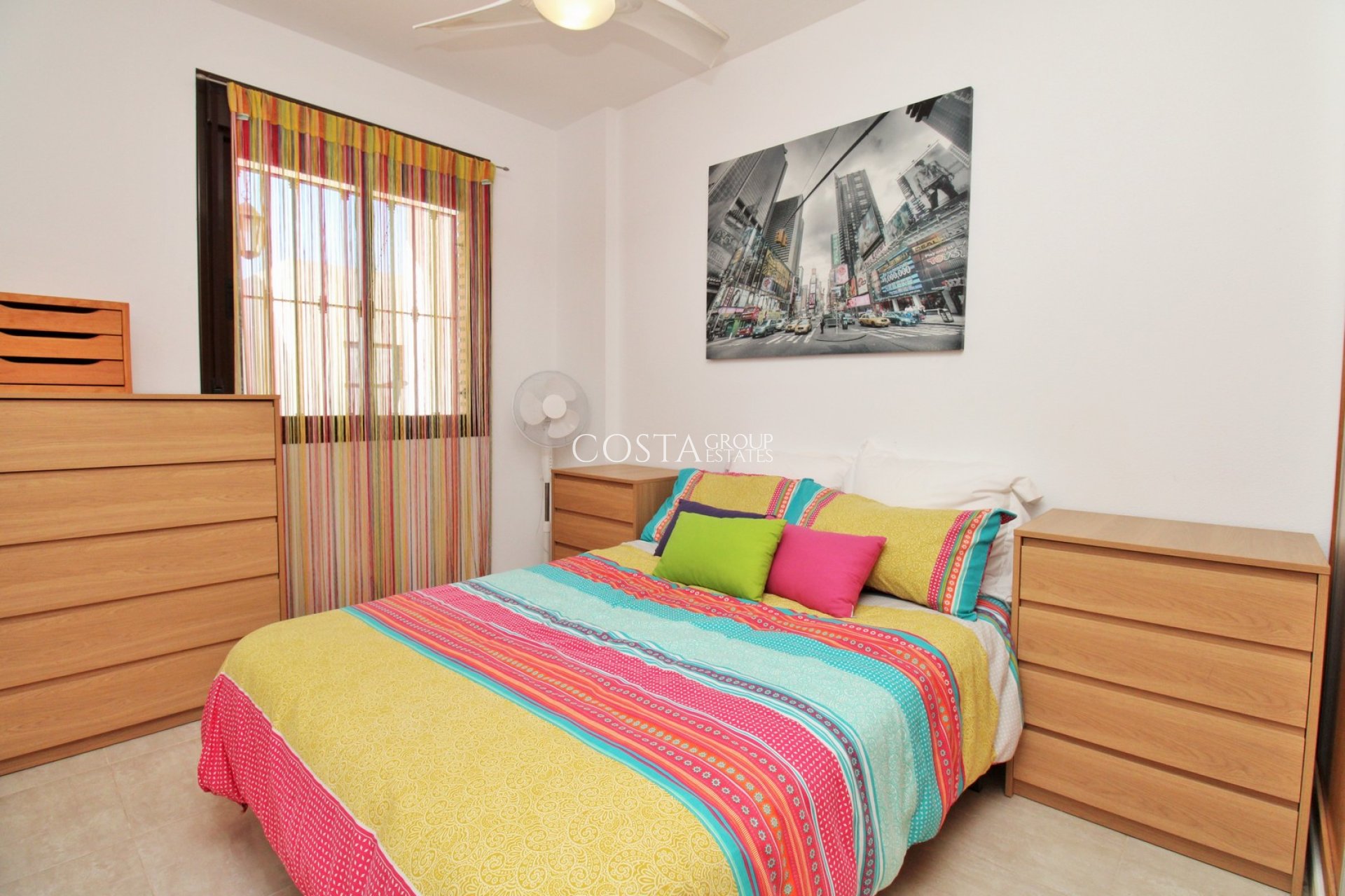 Resale - Villa -
Villamartín - PAU 8