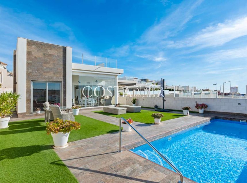 Resale - Villa -
Villamartín