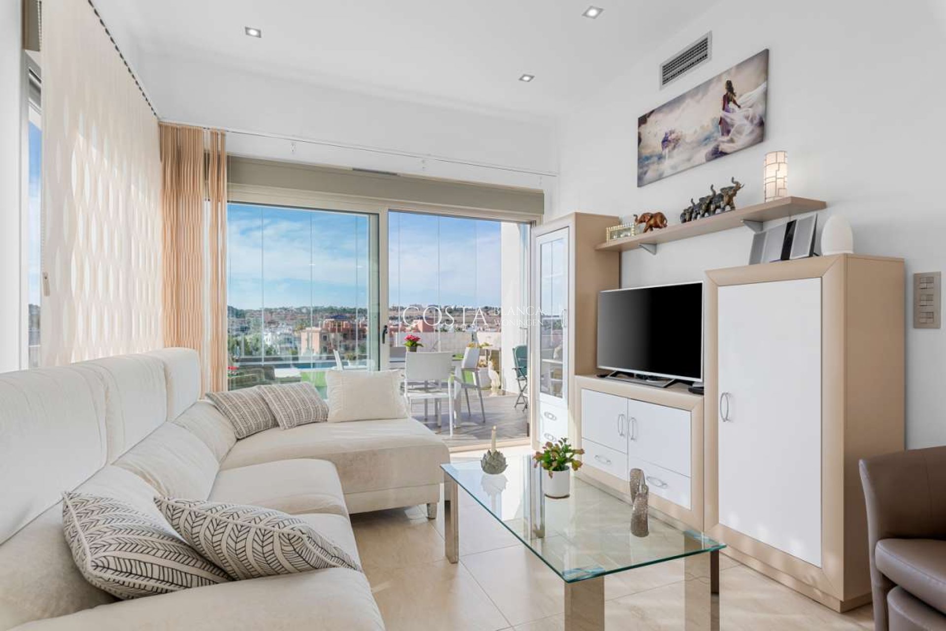 Resale - Villa -
Villamartín