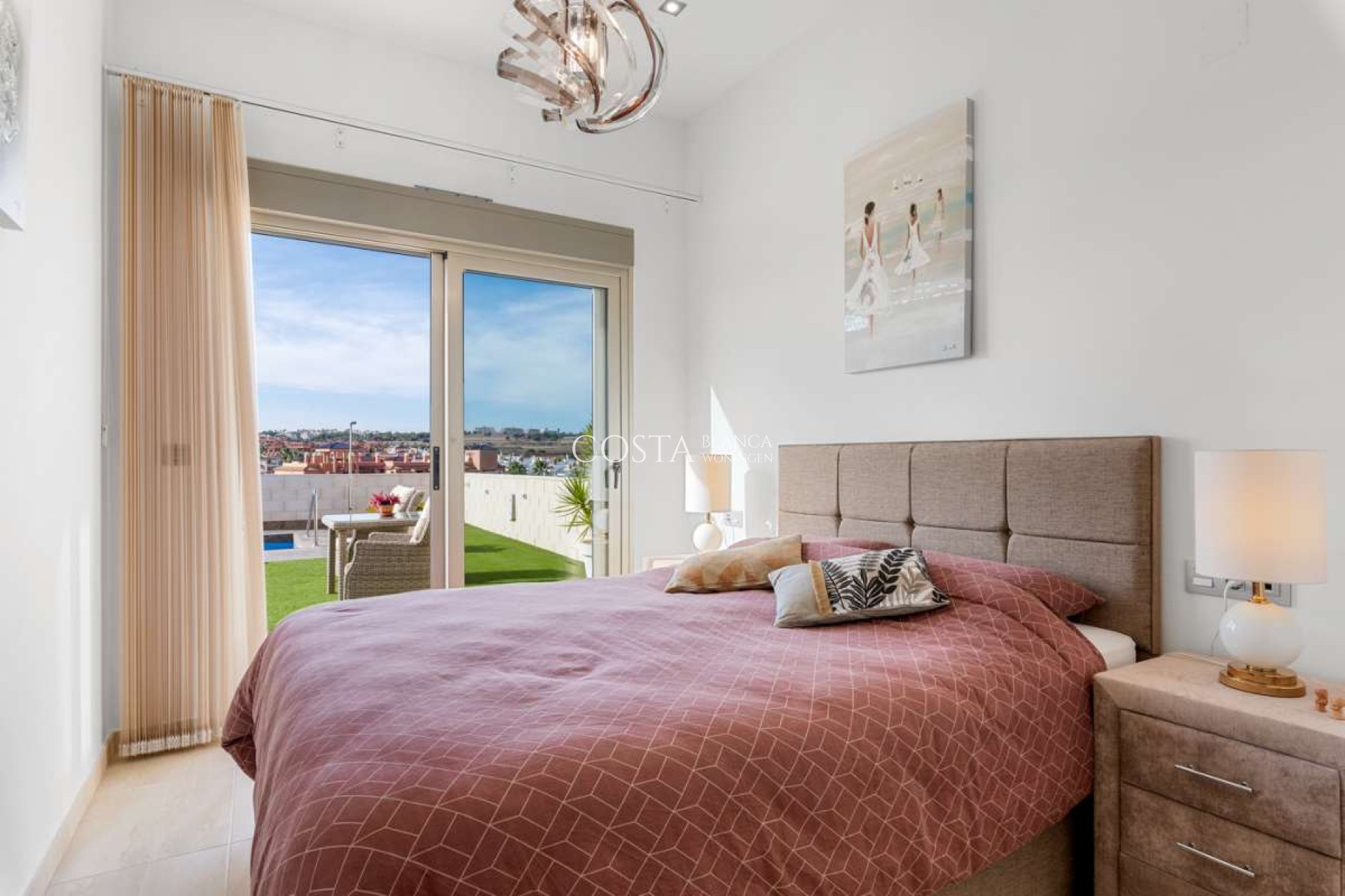 Resale - Villa -
Villamartín