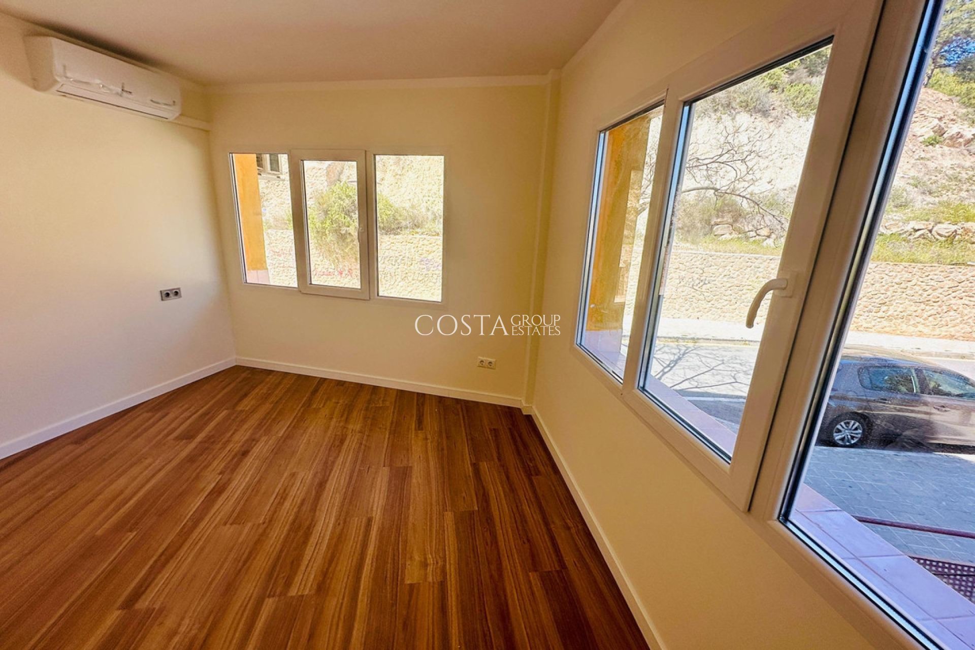 Revente - Apartments -
Alicante - Alicante Centro