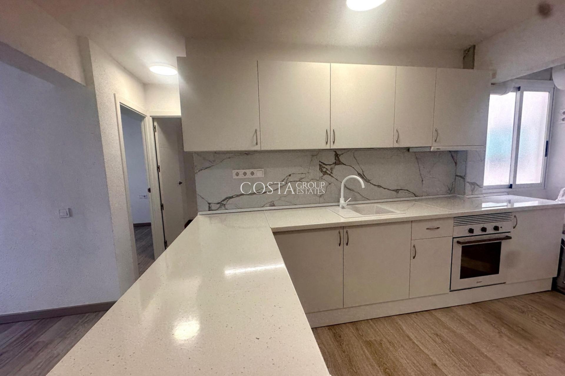 Revente - Apartments -
Alicante - Alicante Centro