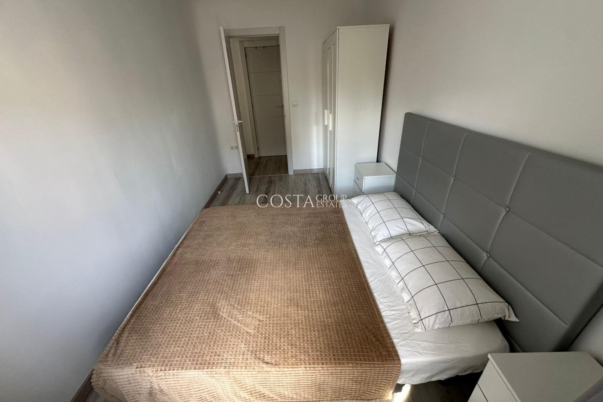 Revente - Apartments -
Alicante - Alicante Centro