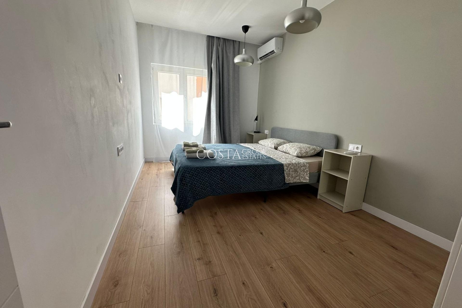 Revente - Apartments -
Alicante - Alicante Centro