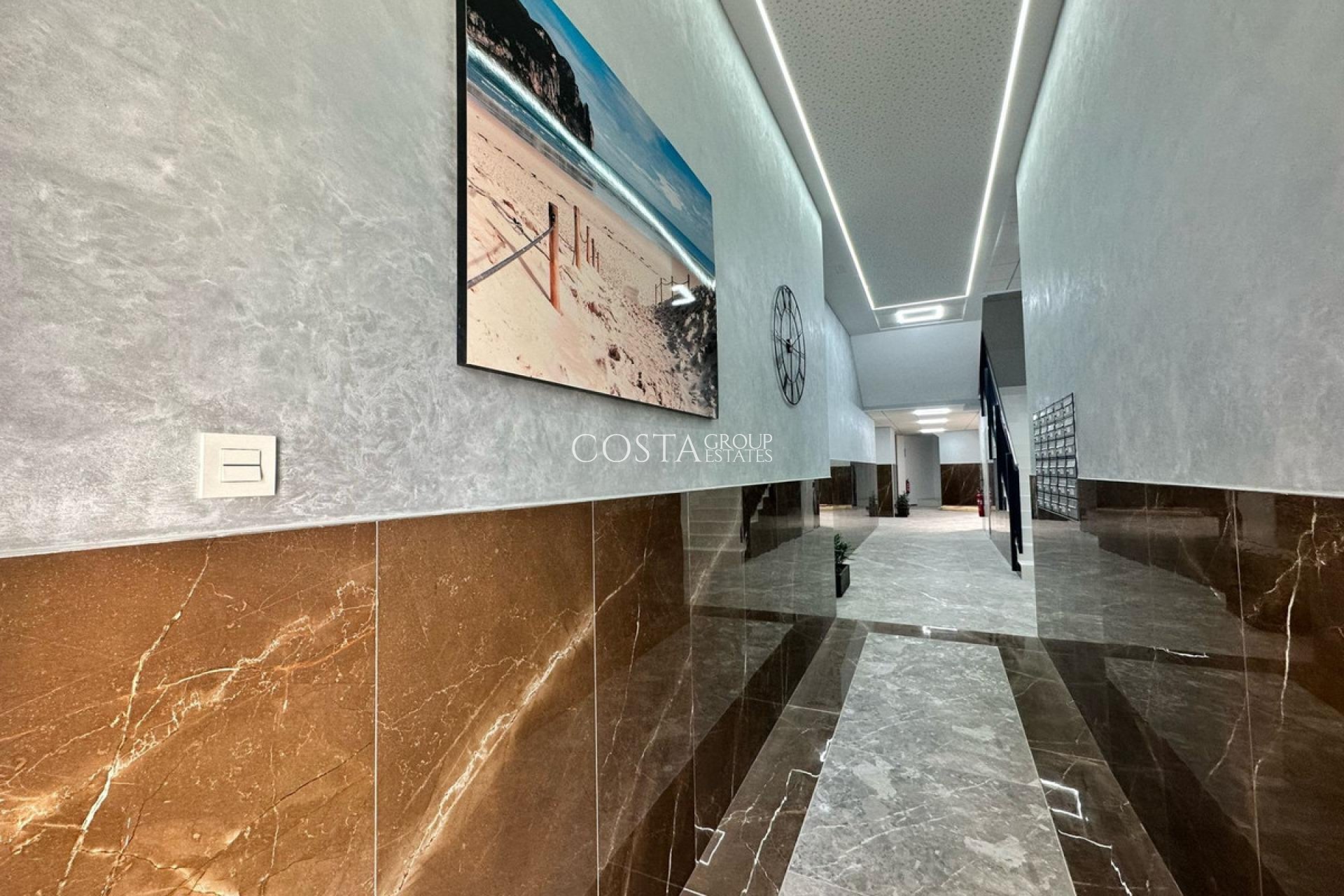 Revente - Apartments -
Alicante - Alicante Centro