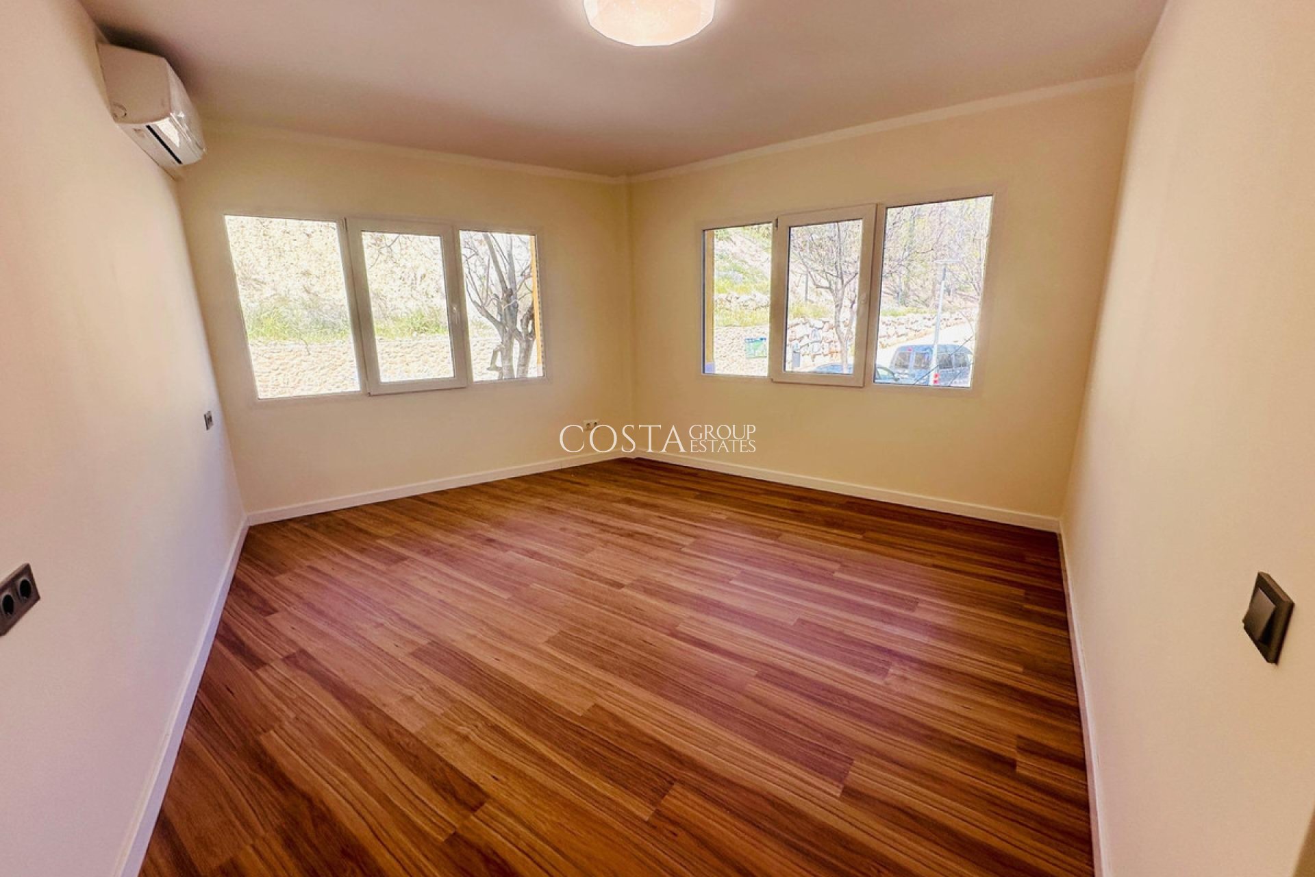 Revente - Apartments -
Alicante - Alicante Centro