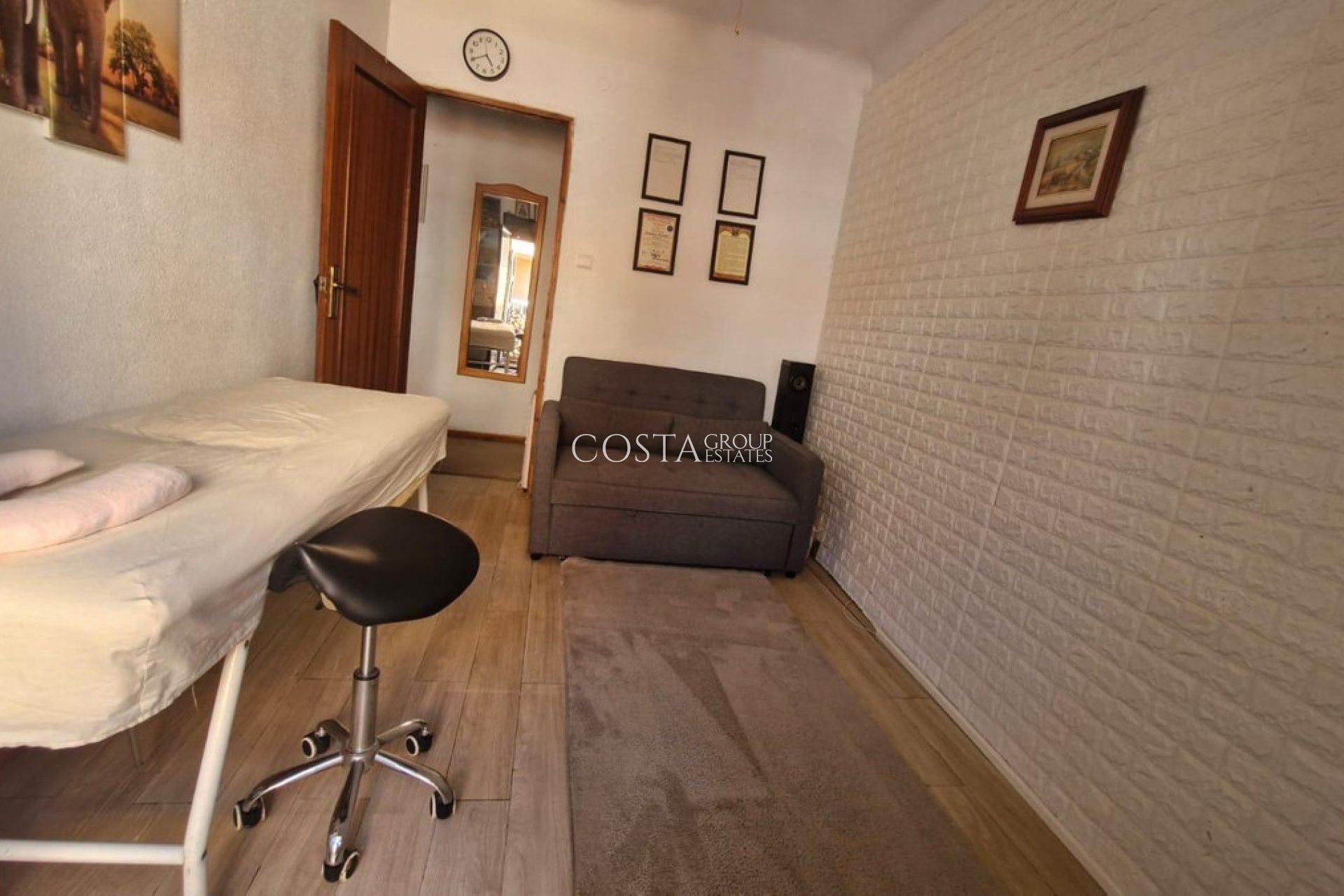 Revente - Apartments -
Alicante - Alicante Centro