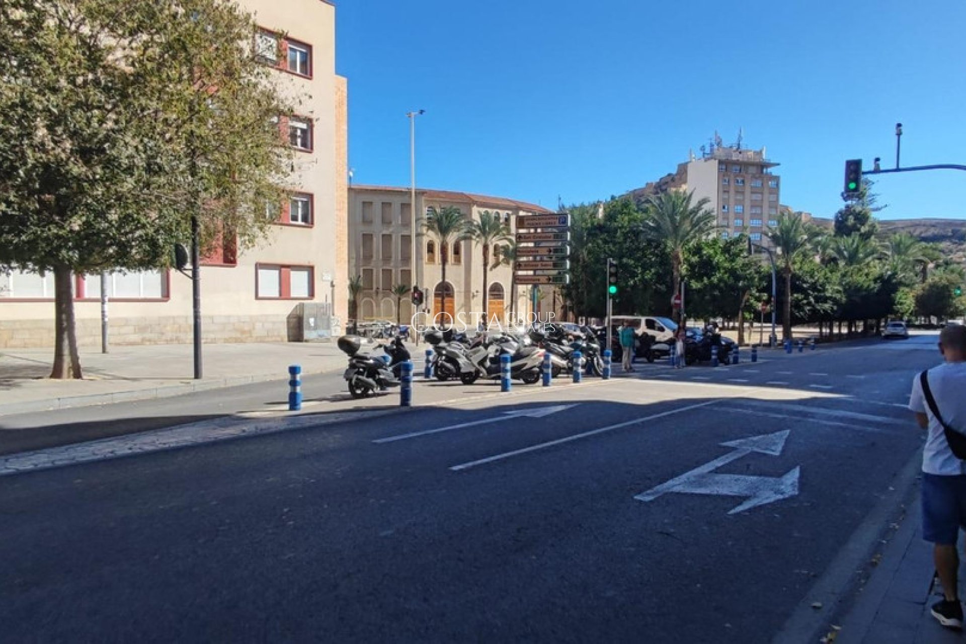 Revente - Apartments -
Alicante - Alicante Centro