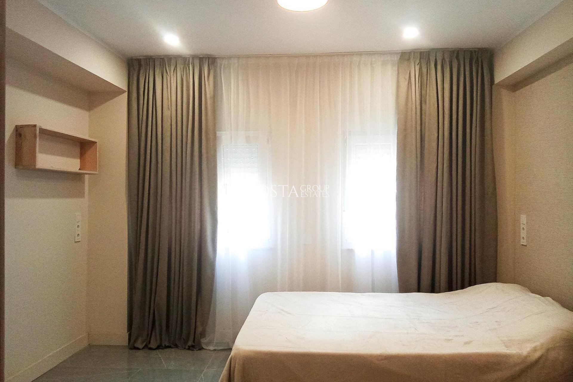 Revente - Apartments -
Alicante - Alicante Centro