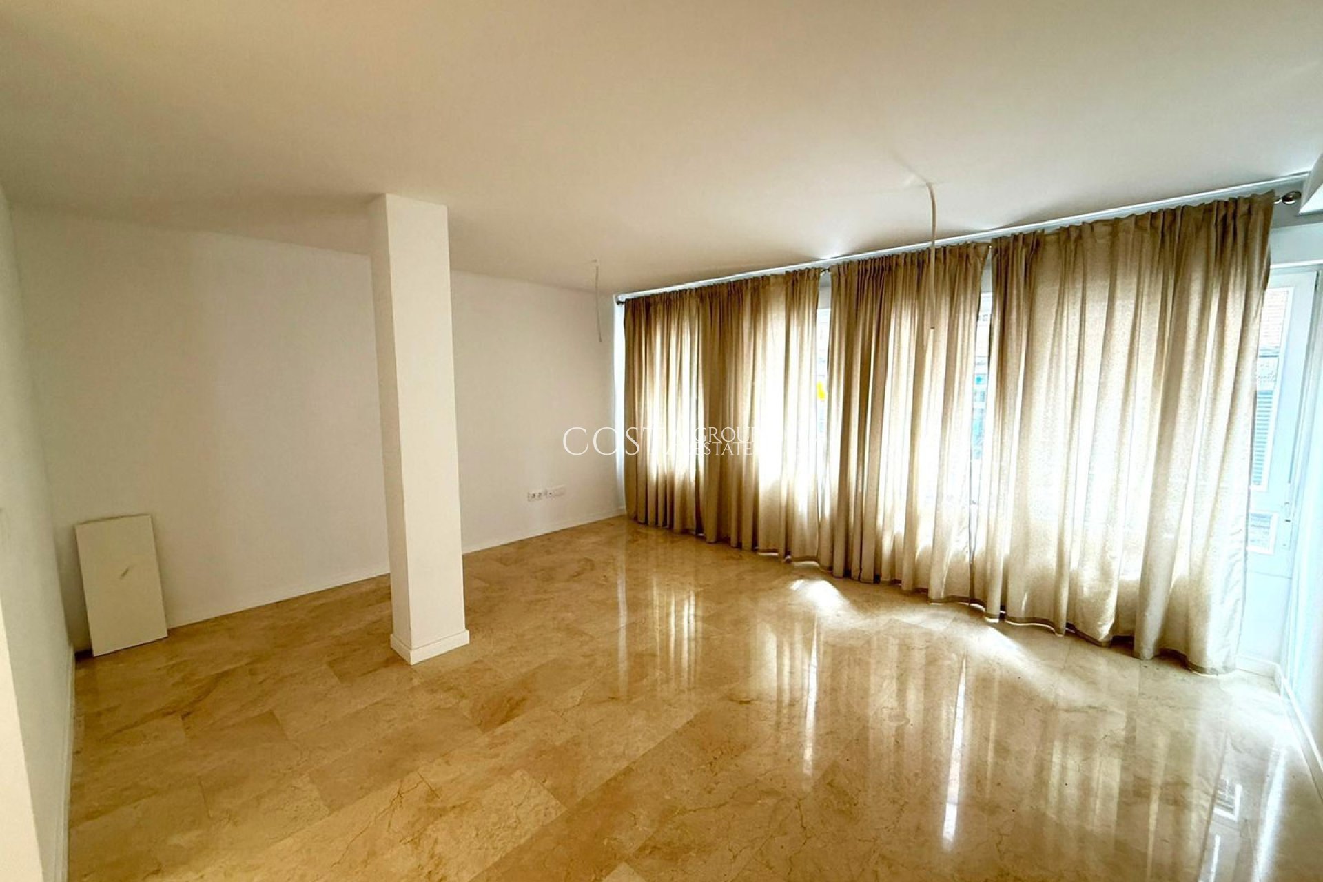 Revente - Apartments -
Alicante - Alicante Centro