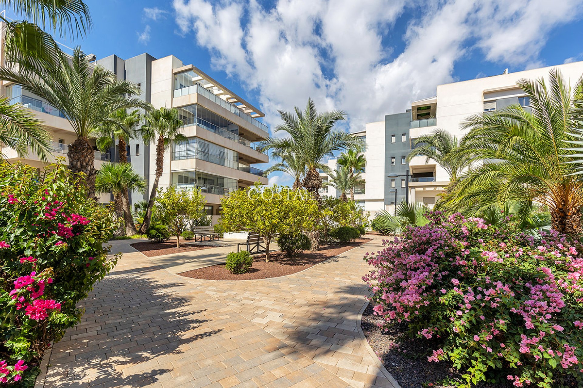 Revente - Apartments -
Orihuela Costa - Villamartin