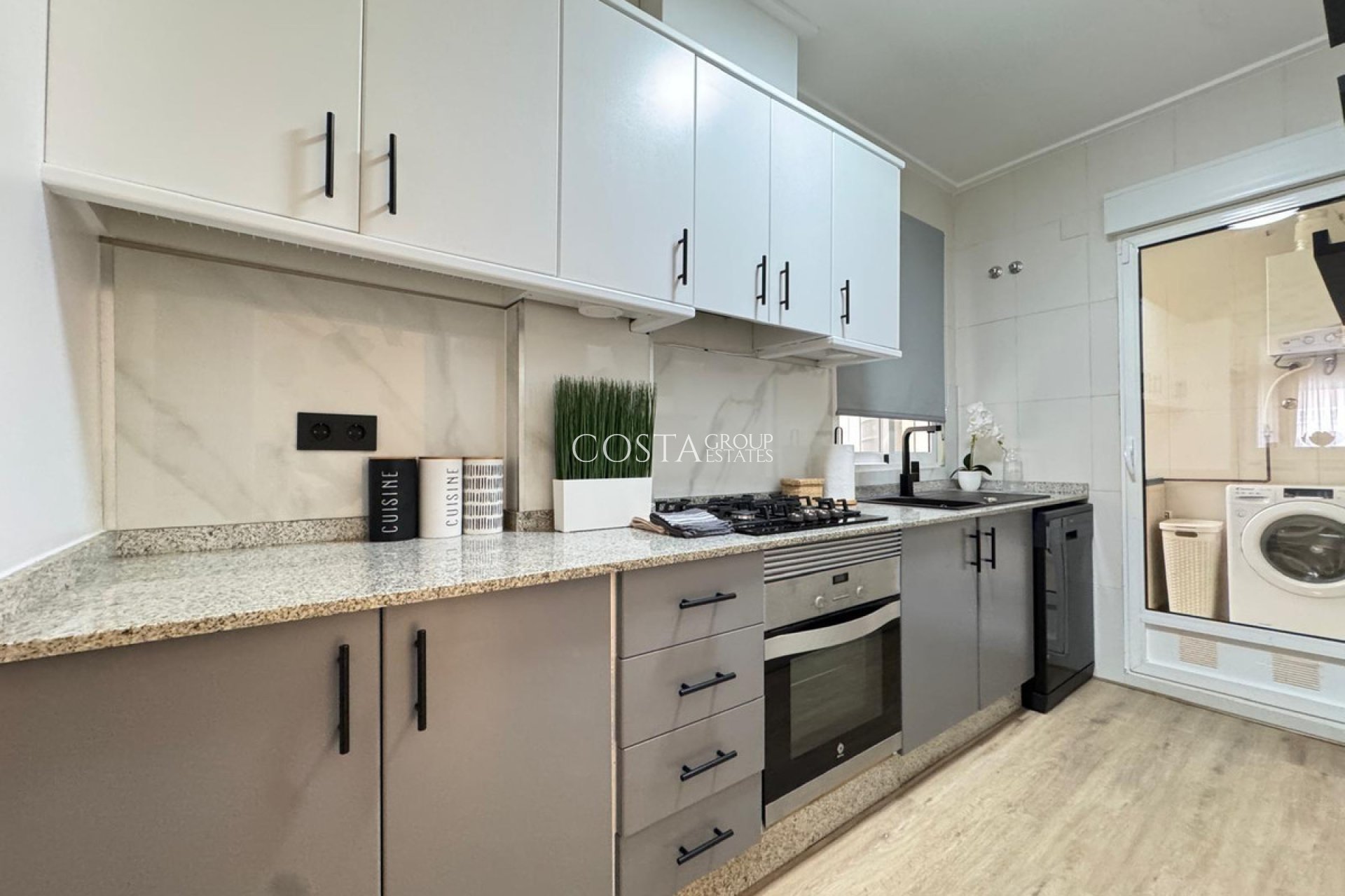 Revente - Apartments -
Torrevieja - Torrevieja Centro