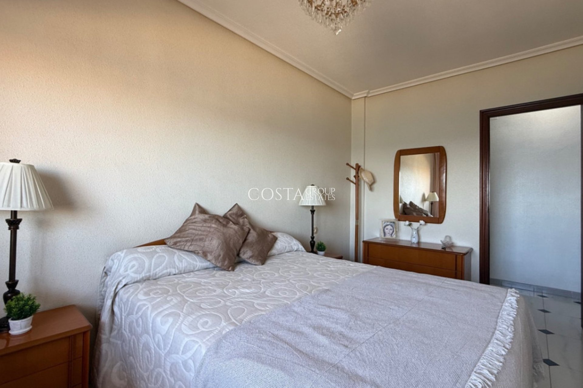 Revente - Apartments -
Torrevieja - Torrevieja Centro