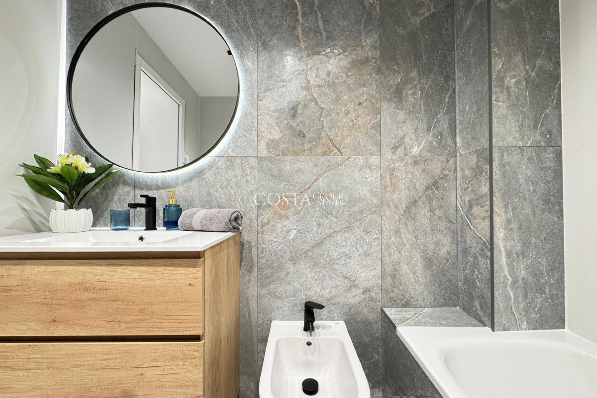 Revente - Apartments -
Torrevieja - Torrevieja Centro