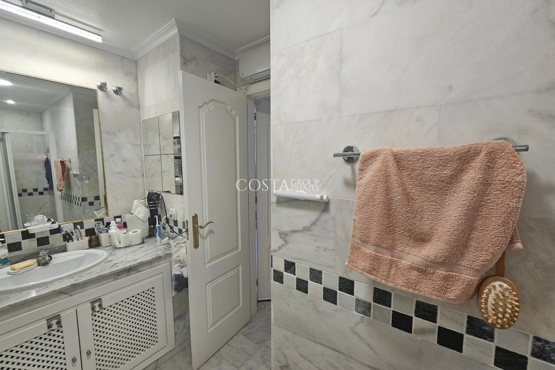 Revente - Apartments -
Villamartín - PAU 8