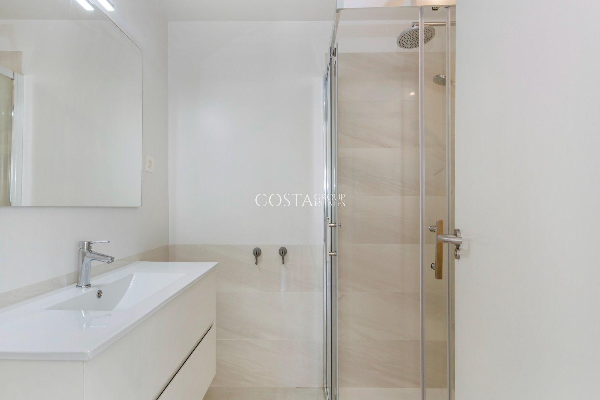 Revente - Apartments -
Villamartín