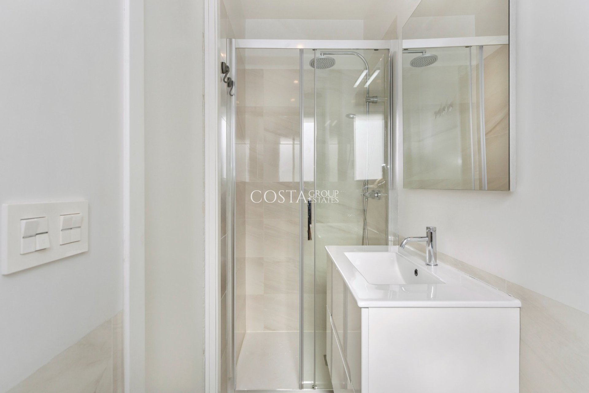 Revente - Apartments -
Villamartín