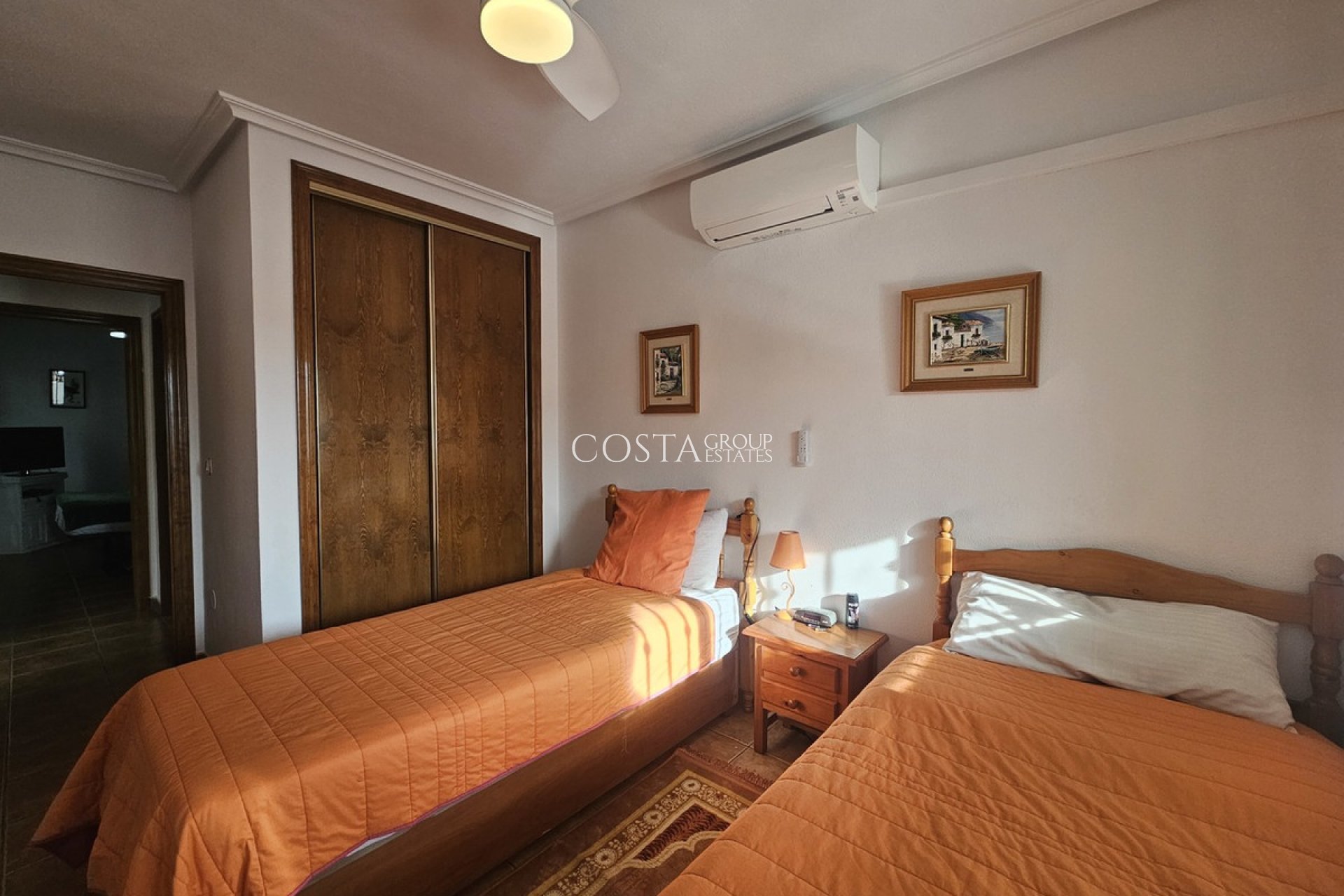 Revente - Maison -
Orihuela Costa - La Zenia