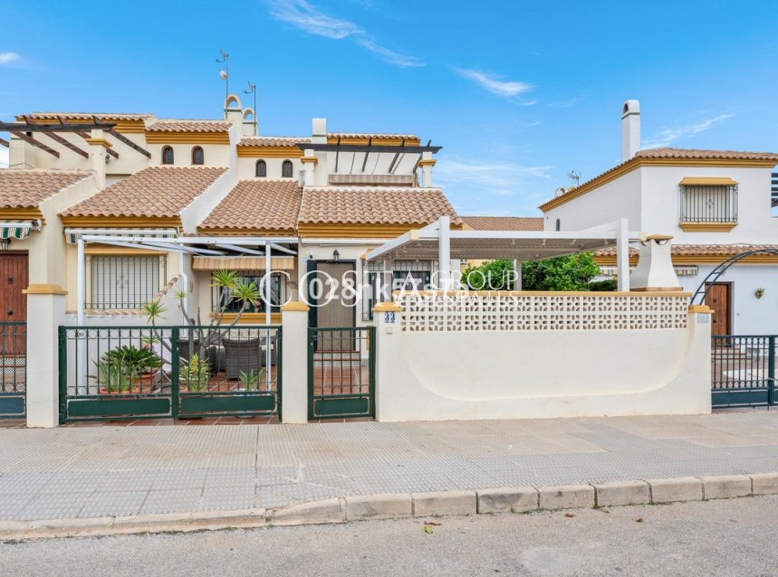 Revente - Maison -
Orihuela Costa - La Zenia