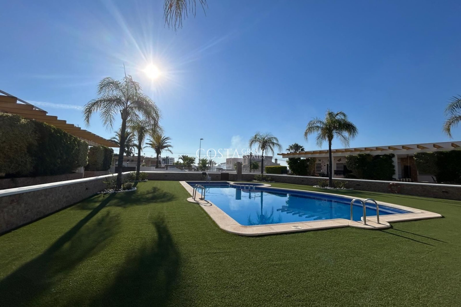 Revente - Maison -
Orihuela Costa - Mil Palmeras