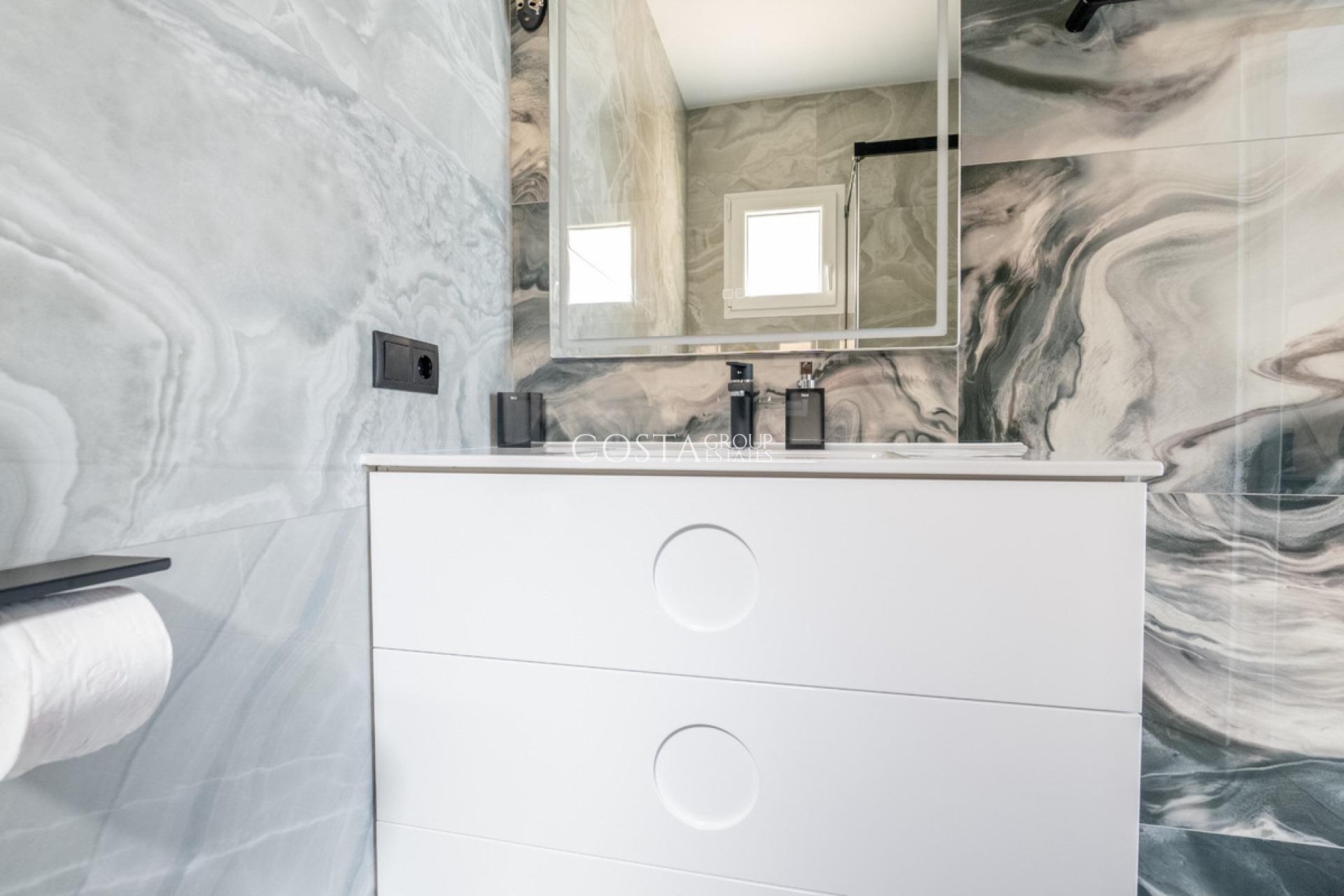 Revente - Maison -
Orihuela Costa - Punta Prima