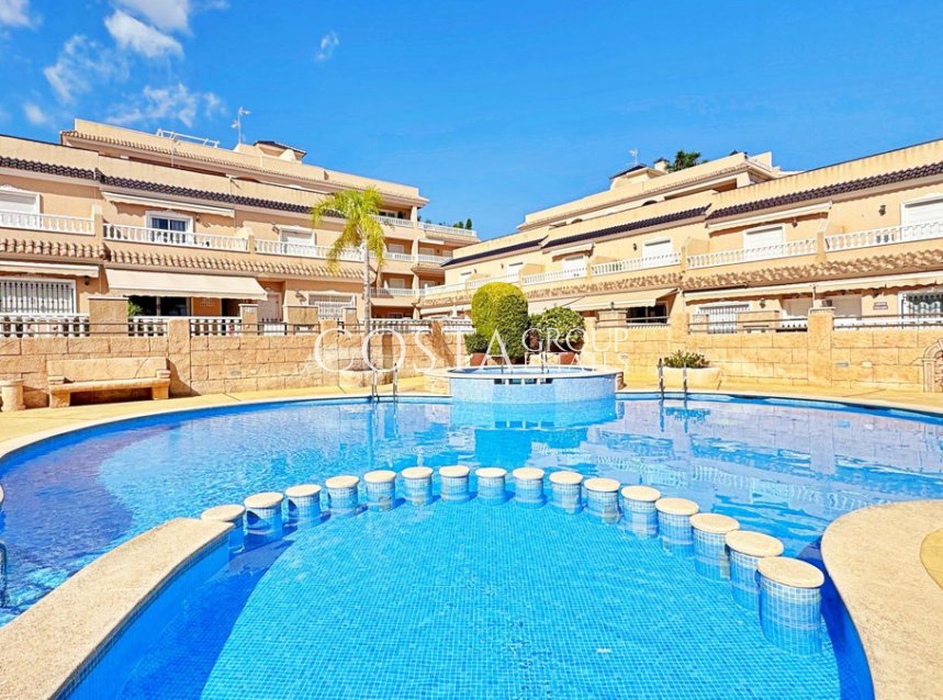 Revente - Maison -
Orihuela Costa - Villamartin