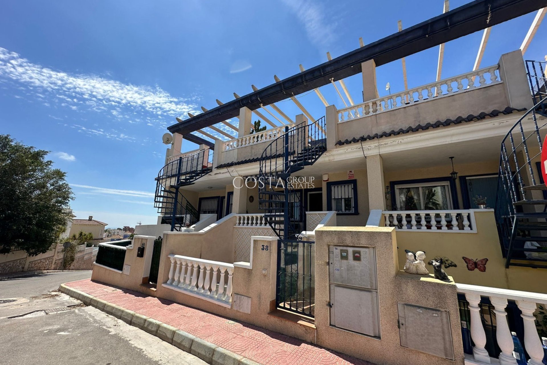 Revente - Maison -
Orihuela Costa - Villamartin