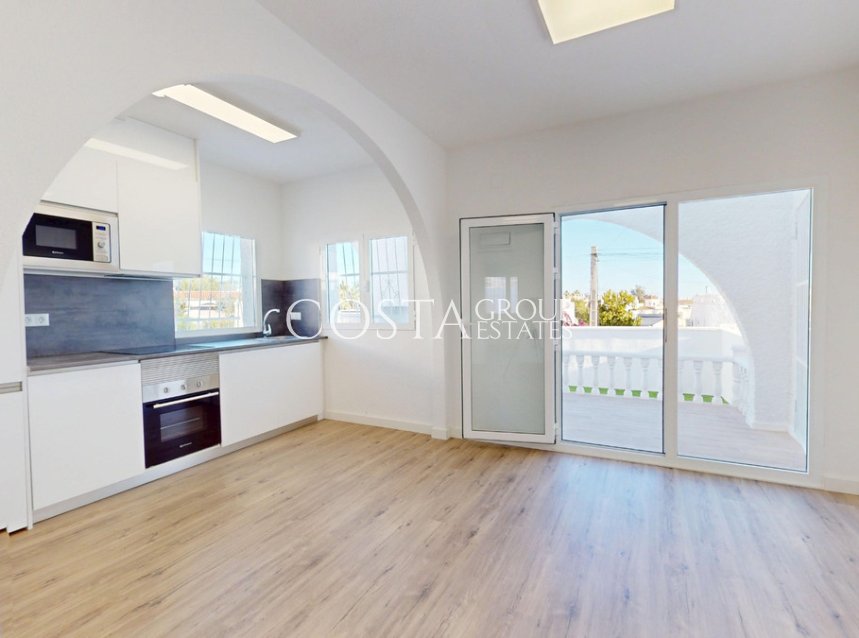 Revente - Maison -
Orihuela Costa - Villamartin