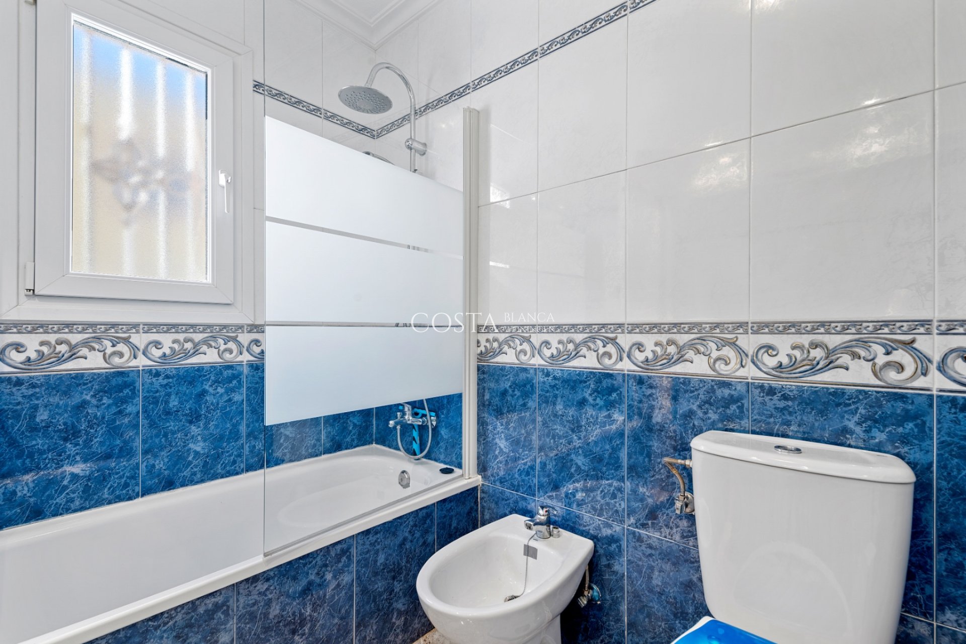 Revente - Maison -
Orihuela Costa - Villamartín
