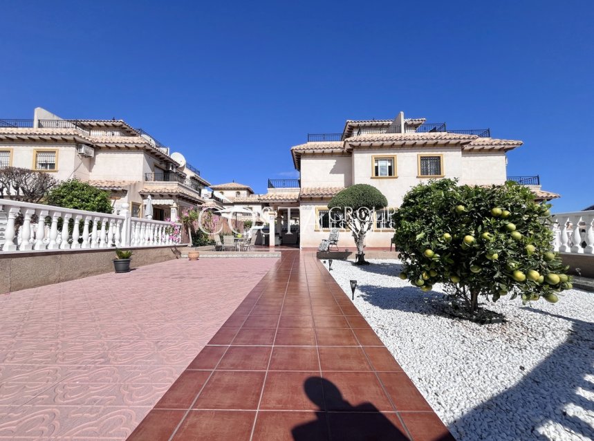 Revente - Maison -
Orihuela - La Zenia