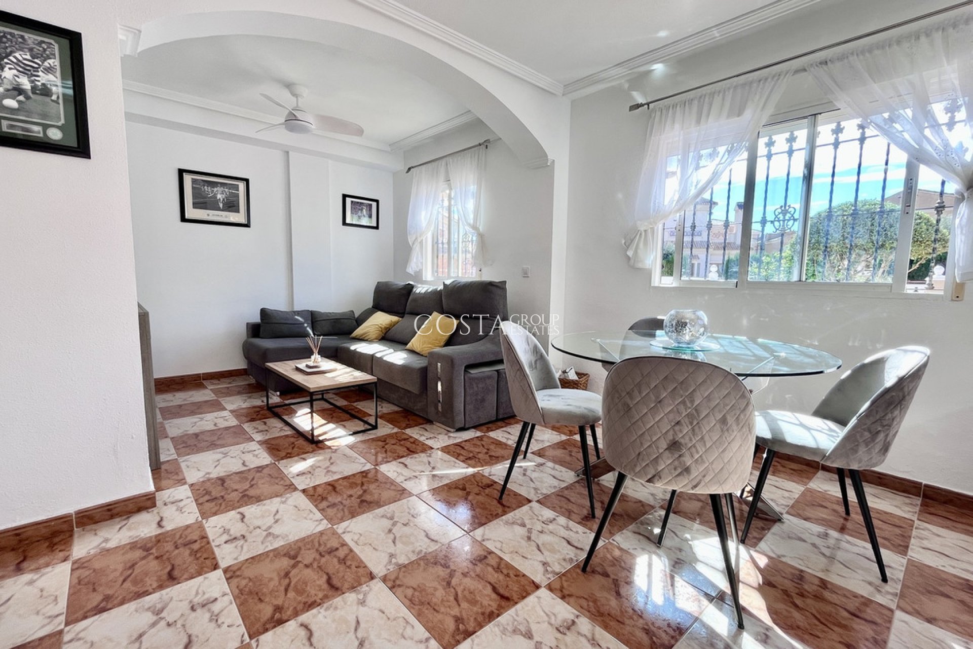 Revente - Maison -
Orihuela - La Zenia