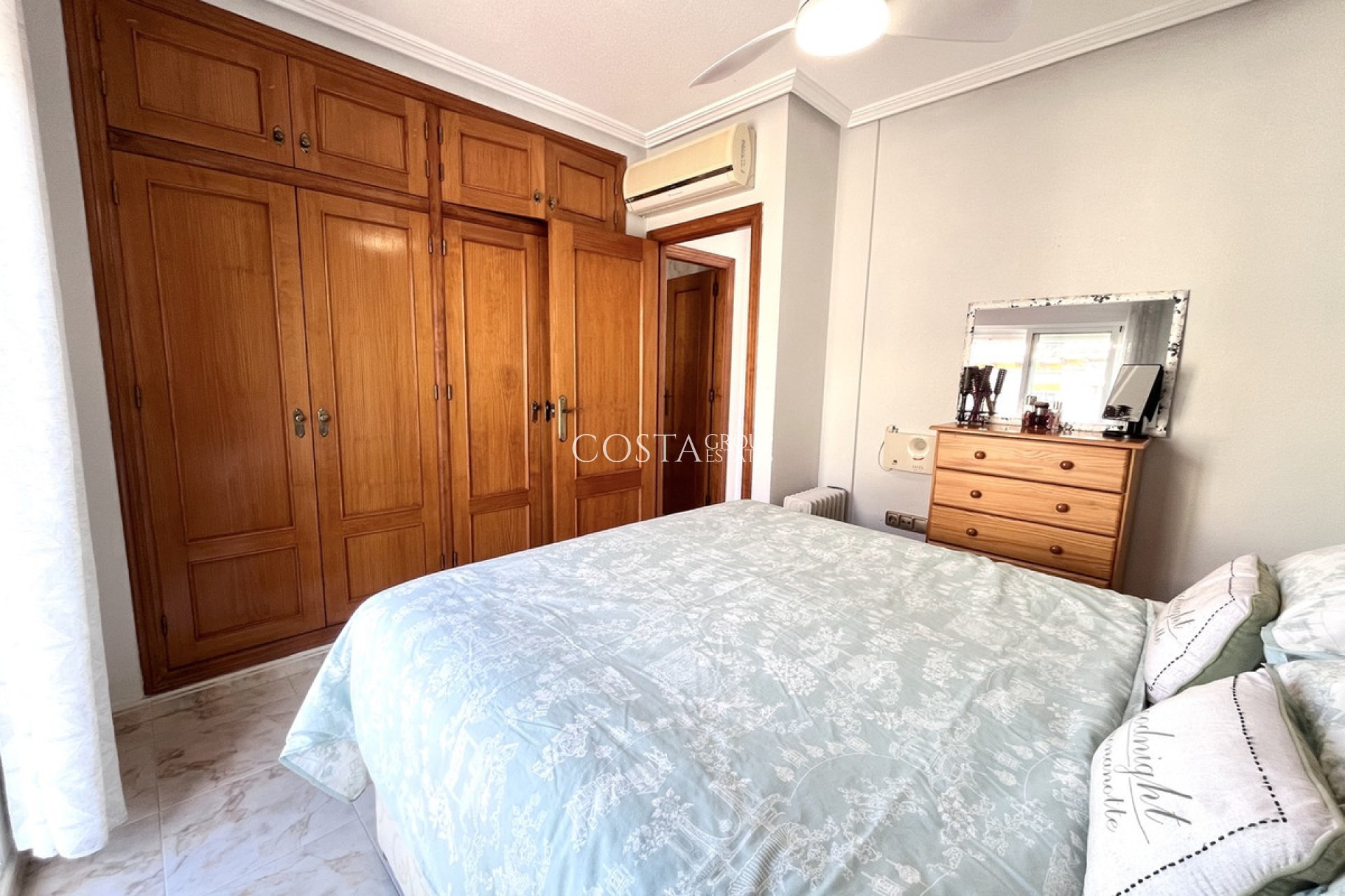 Revente - Maison -
Orihuela - La Zenia