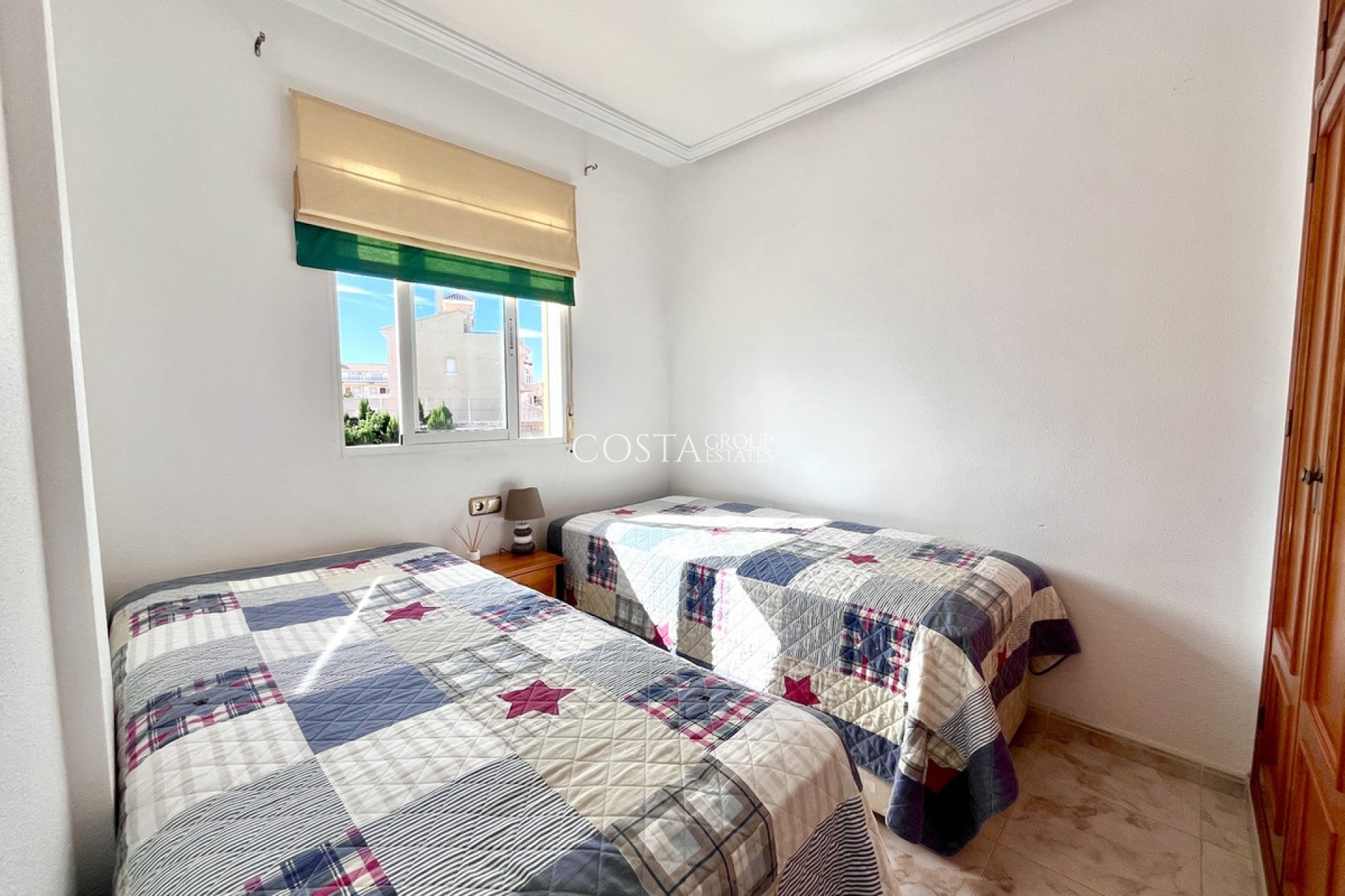 Revente - Maison -
Orihuela - La Zenia