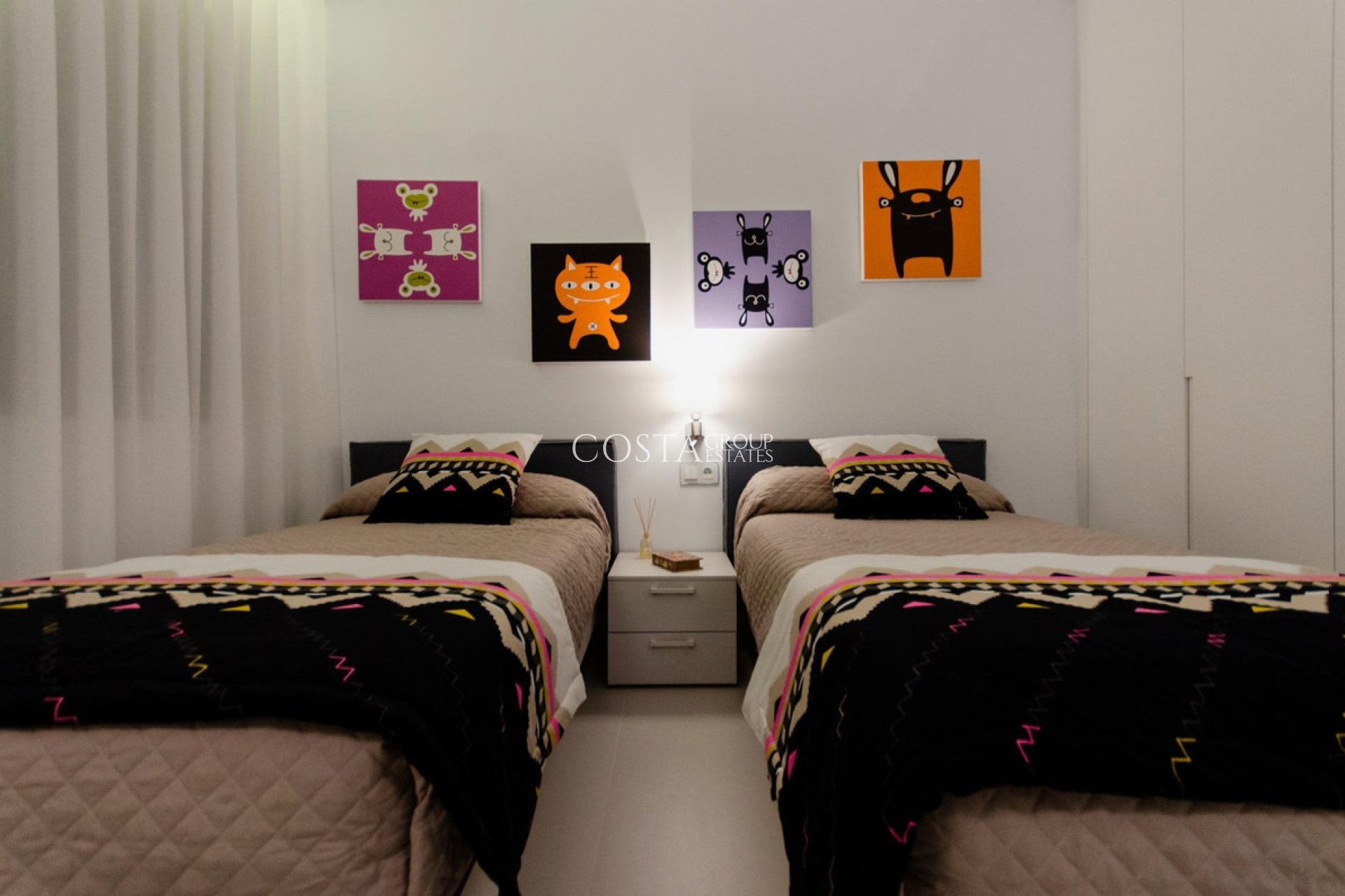 Revente - Maison -
Orihuela - Orihuela Costa